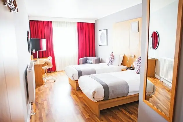 Standard Twin Bedroom