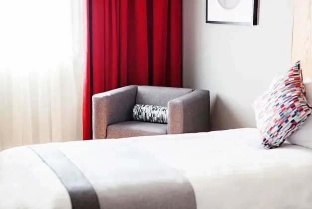 Standard Twin Bedroom