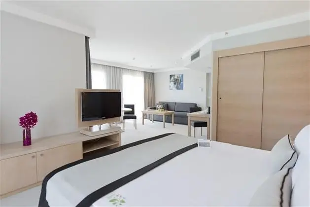 Junior SuitaJunior Suite Room Garden View