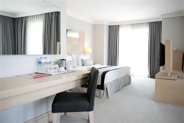 Junior Suite Room Garden View