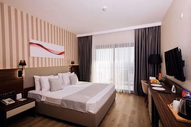 Standard Oda, 1 Büyük (Queen) Boy Yatak, Sigara İçilmez (Garden & Sea View)