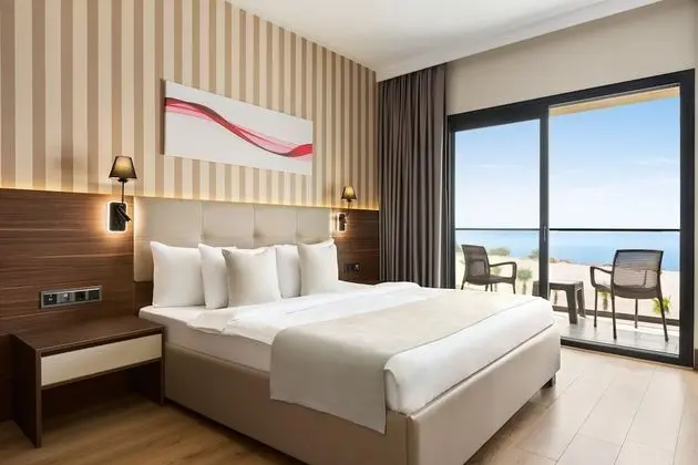Standard Oda, 1 Büyük (Queen) Boy Yatak, Sigara İçilmez (Garden & Sea View)