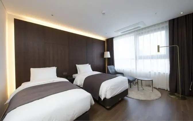 Oda, 2 Tek Kişilik Yatak, Sigara İçilmez