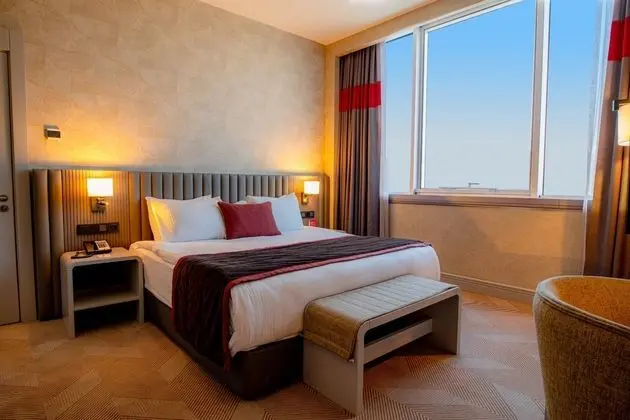 Suite,Şehir Manzaralı,Klimalı