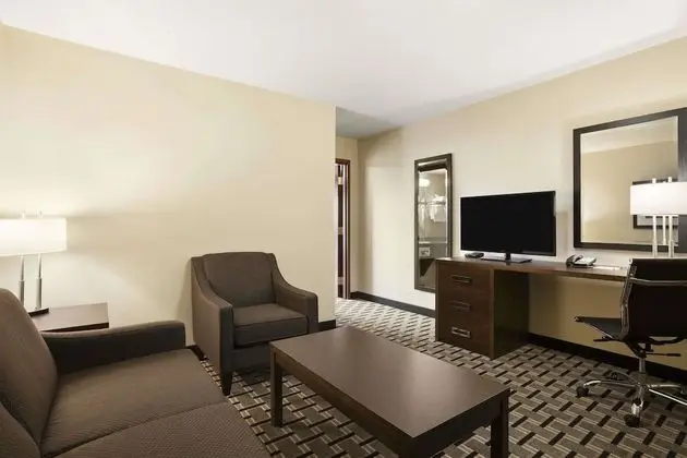 Süit, 1 Büyük (Queen) Boy Yatak, Sigara İçilmez (One-Bedroom)