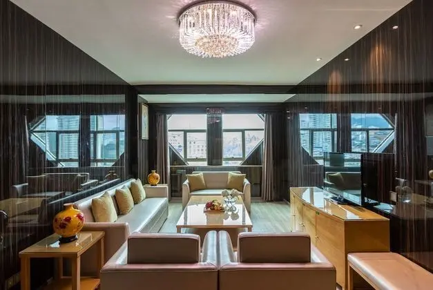 Deluxe Süit, Birden Çok Yatak, Sigara İçilebilir