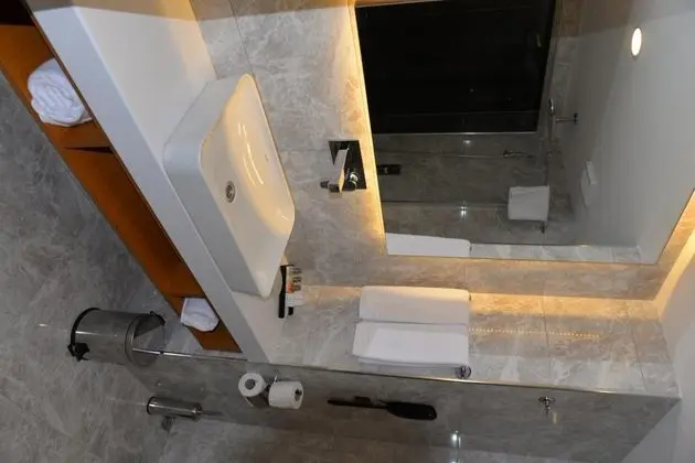Triple, Deniz Manzaralı