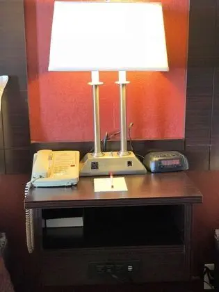 Oda, 2 Çift Kişilik Yatak, Sigara İçilmez