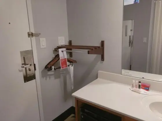 Oda, 2 Büyük (Queen) Boy Yatak, Sigara İçilmez (Accessible)