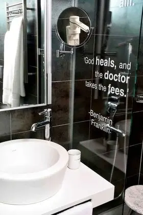 Bathroom sink