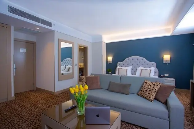 1King Yataklı Suite Oda