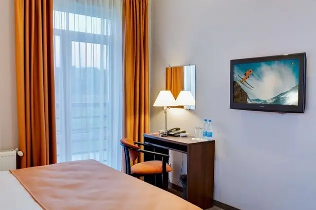 Standard Oda, 1 Büyük (Queen) Boy Yatak