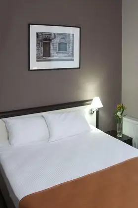 Standard Oda, 1 Büyük (Queen) Boy Yatak