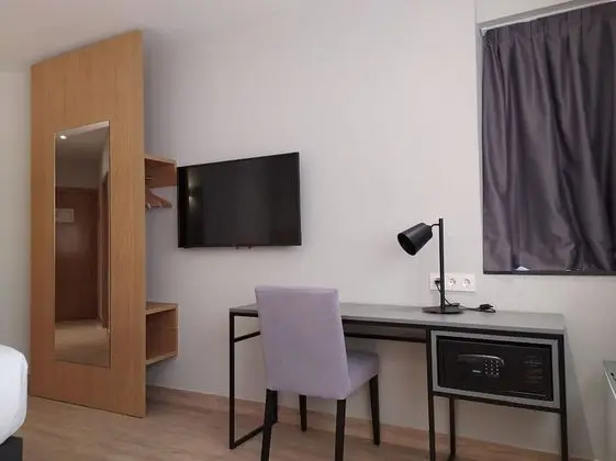 Family Oda, 1 Çift Kişilik Yatak ve Çekyat, Sigara İçilmez