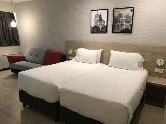 Family Oda, 2 Tek Kişilik Yatak, Sigara İçilmez