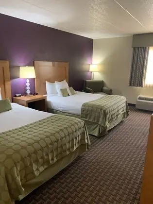 Tek Büyük Yataklı Oda, 2 Çift Kişilik Yatak