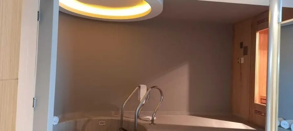Süit, 1 En Büyük (King) Boy Yatak, Sigara İçilmez