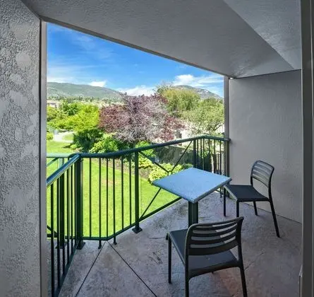 Oda, 1 En Büyük (King) Boy Yatak, Sigara İçilmez (Balcony View)