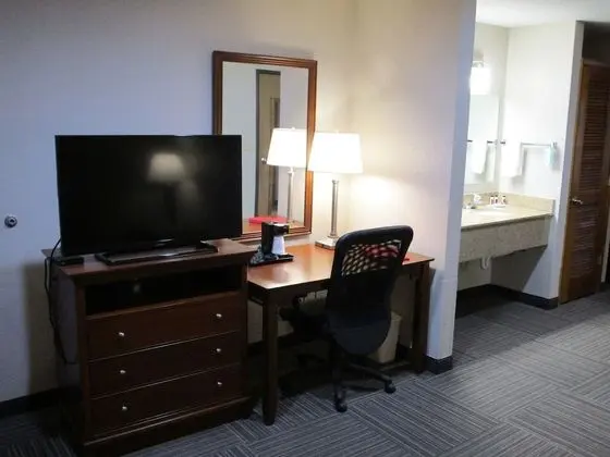 Business Oda, 1 En Büyük (King) Boy Yatak, Sigara İçilmez (One-Bedroom)