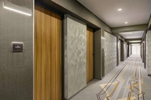 Oda, 1 Büyük (Queen) Boy Yatak, Engellilere Uygun, Sigara İçilmez