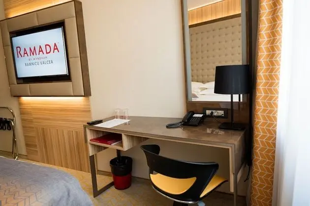 Oda, 1 En Büyük (King) Boy Yatak, Sigara İçilmez