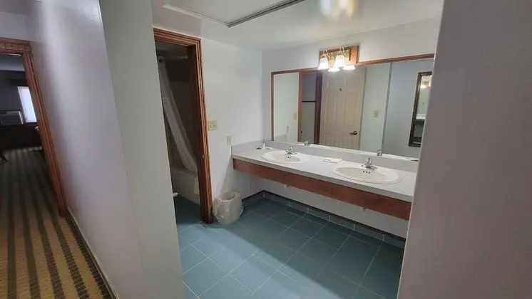 Suite, 2 Queen Beds Non Smoking