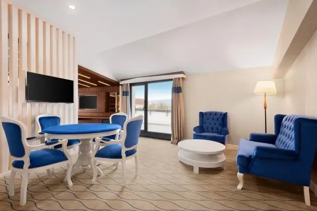 Suite, Dağ Manzaralı, Jakuzili