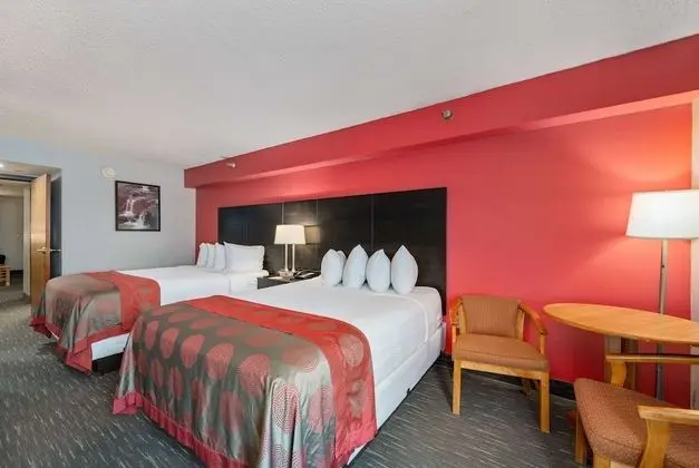 Süit, 2 Büyük (Queen) Boy Yatak, Engellilere Uygun, Sigara İçilmez (One-Bedroom, Mobility)