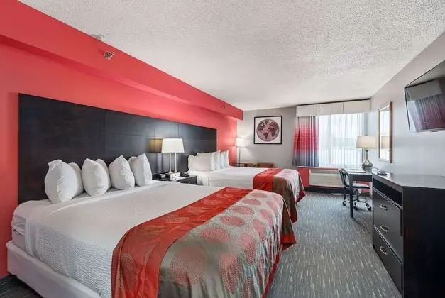Süit, 2 Büyük (Queen) Boy Yatak, Engellilere Uygun, Sigara İçilmez (One-Bedroom, Mobility)