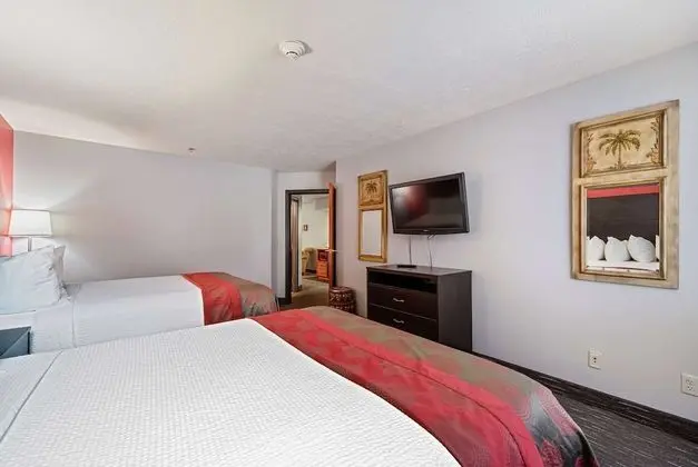 Süit, 2 Yatak Odası, Sigara İçilmez (1 King Bed and 2 Queen Beds)