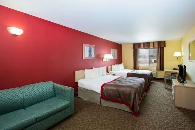 Deluxe Oda, Sigara İçilmez (3 Queen Beds)