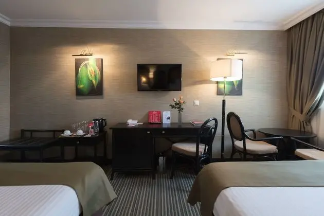 Business Oda, 2 Tek Kişilik Yatak, Sigara İçilmez (Newly Refurnished)