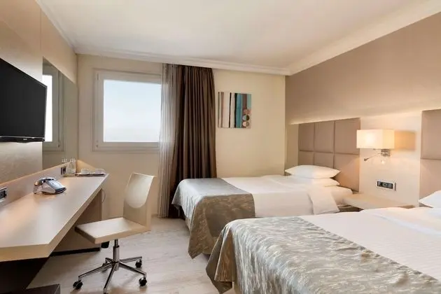 Business Oda, 2 Tek Kişilik Yatak, Sigara İçilmez (Newly Refurnished)