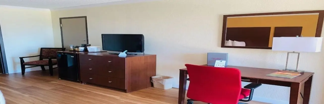 Oda, 2 Çift Kişilik Yatak, Sigara İçilmez, Şehir Manzaralı