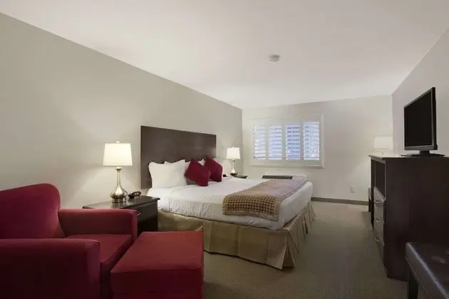 Süit, 1 Büyük (Queen) Boy Yatak, Sigara İçilmez (One-Bedroom)