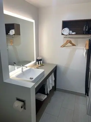 Oda, 2 Çift Kişilik Yatak, Engellilere Uygun, Sigara İçilmez