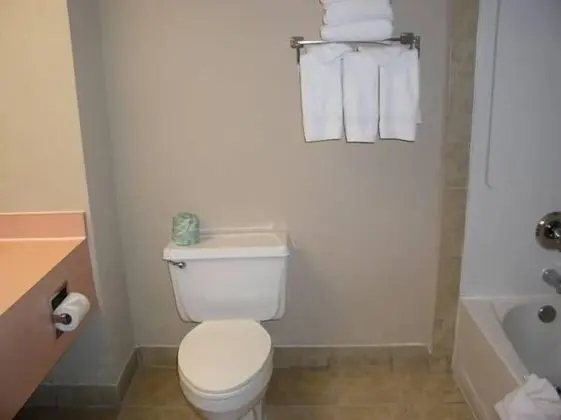 Oda, 2 Çift Kişilik Yatak, Sigara İçilmez (Interior Corridor)