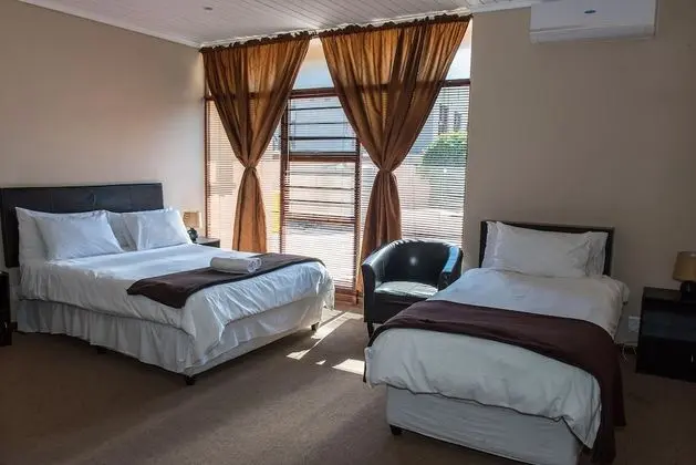 Queen & single bed