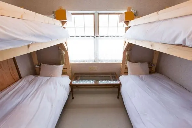 Shared 6 Bed Bunk Room [Mixed] (Ramat)