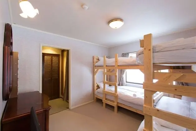 Shared 6 Bed Bunk Room [Mixed] (Ramat)