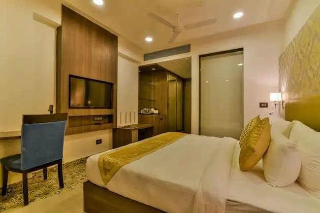 Deluxe Tek Büyük Yataklı Oda, 1 Çift Kişilik Yatak, Bahçe Manzaralı