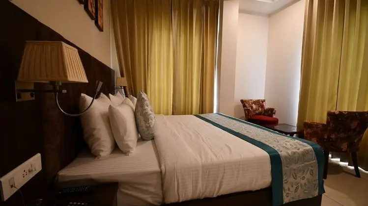 Premium Tek Büyük Yataklı Oda