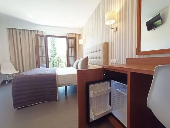 Tek Büyük veya İki Ayrı Yataklı Oda