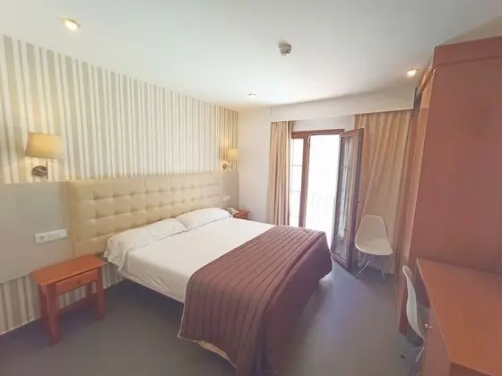 Tek Büyük veya İki Ayrı Yataklı Oda