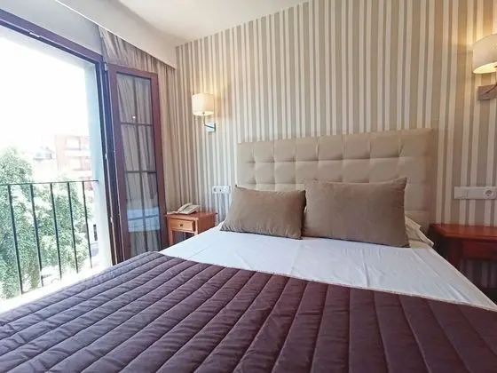 Tek Büyük veya İki Ayrı Yataklı Oda