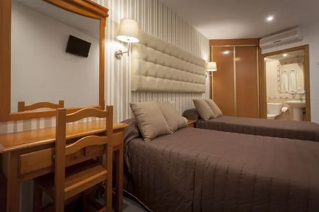 Tek Büyük veya İki Ayrı Yataklı Oda