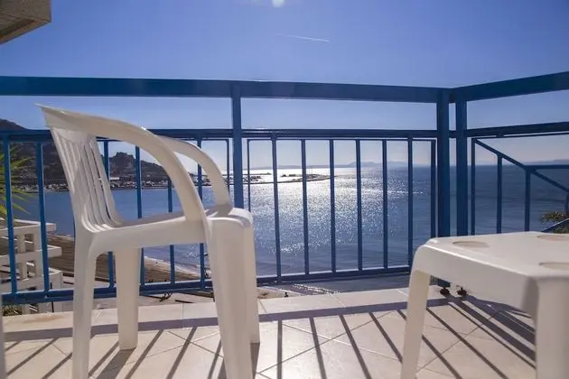 Tek Büyük veya İki Ayrı Yataklı Oda, Deniz Manzaralı
