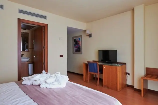 Tek Büyük Yataklı Oda, Balkon