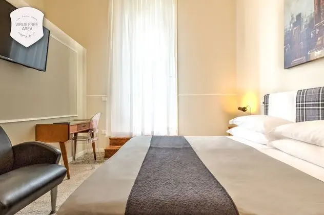 Standard Tek Büyük Yataklı Oda