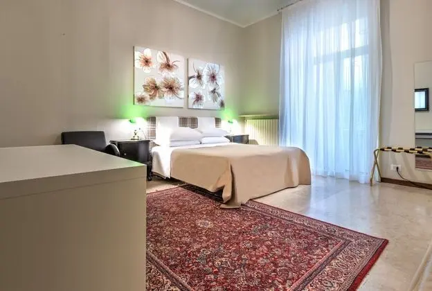 Standard Tek Büyük Yataklı Oda